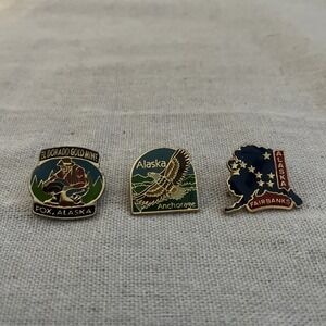 3 Alaska Travel Souvenir Lapel Pins (Eldorado gold mine, Anchorage & Fairbanks)